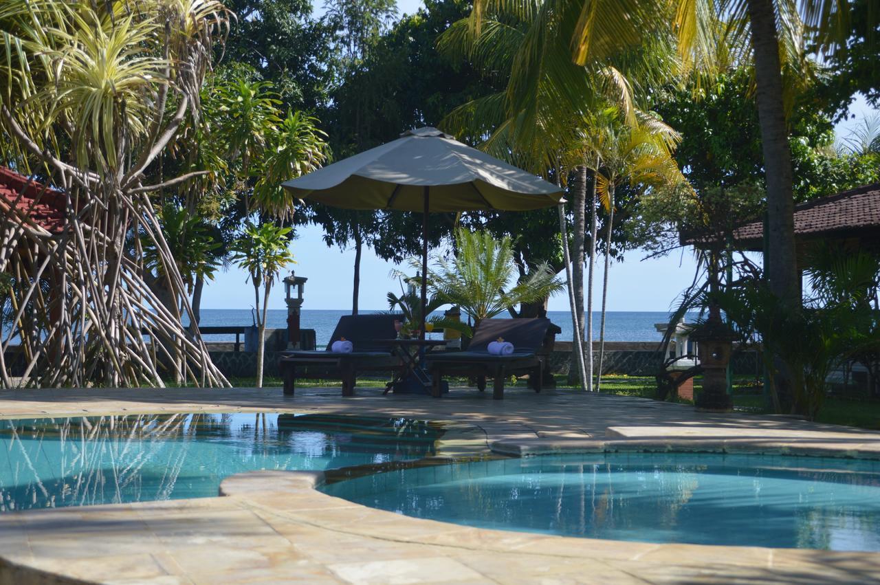 Bagus Beach Resort Lovina بوليلينغْ المظهر الخارجي الصورة