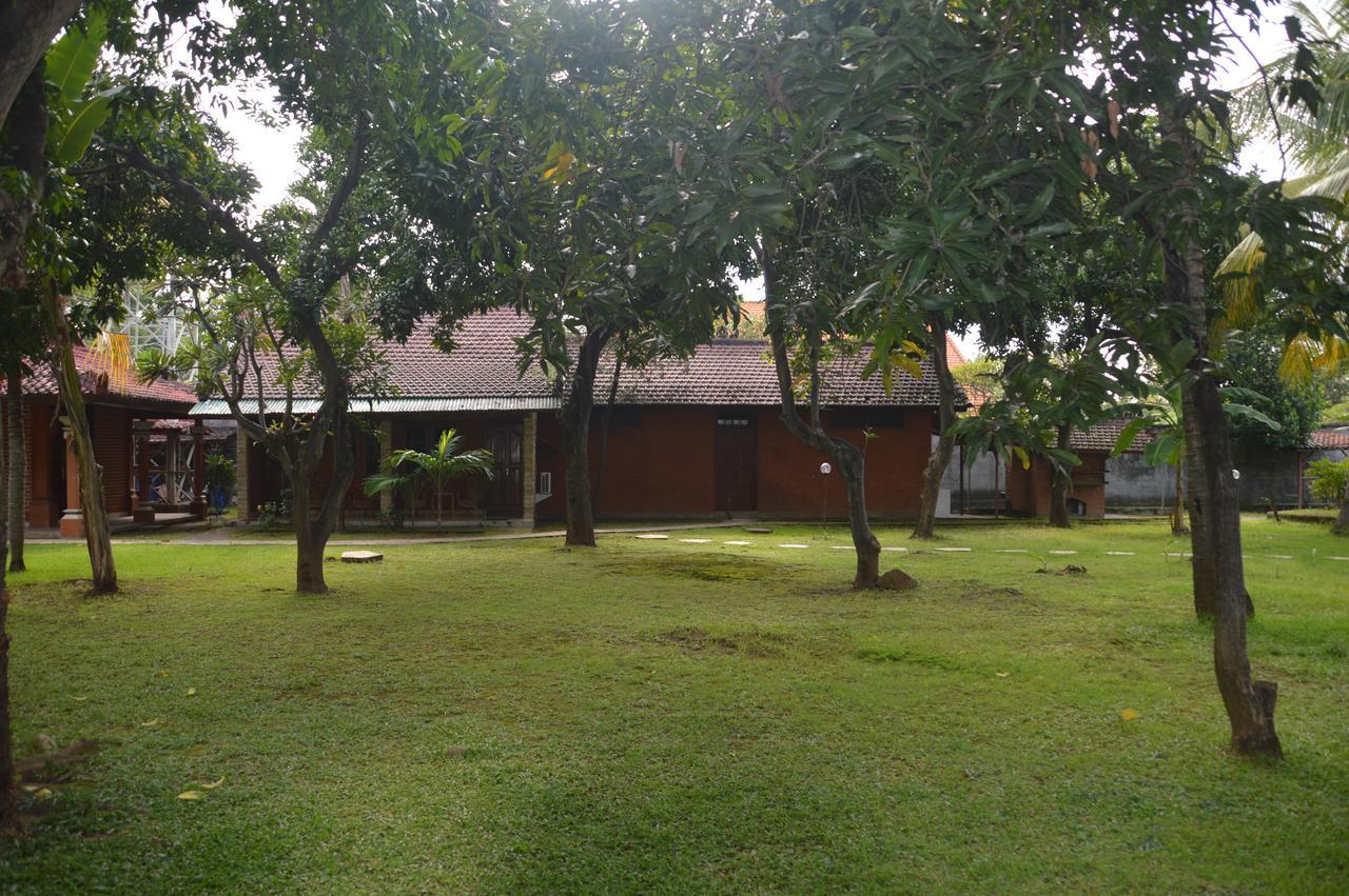 Bagus Beach Resort Lovina بوليلينغْ المظهر الخارجي الصورة